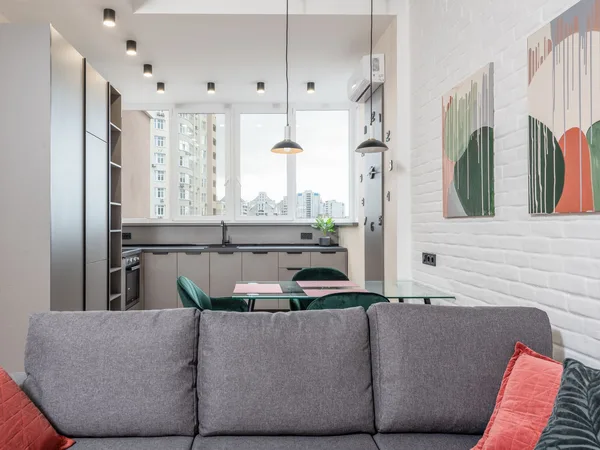 تفقّدك للنتيجة والفريق حاضر
